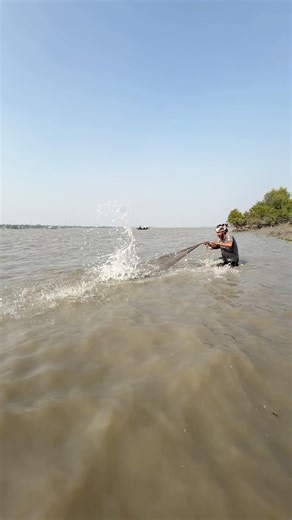 Net catch big arapaima fish by castnet fishing , enjoy this video #shorts #fishing #fishingvideo