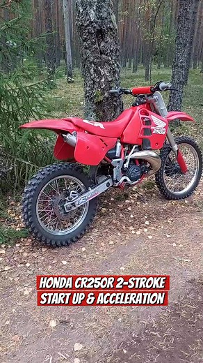 ♥️ Honda CR250R 2-Stroke Start Up & Acceleration #dirtbike #motocross #enduro #2stroke #mxgp - Credit Subscribe YouTube Channel : ArmathuX | Mike's Bike77