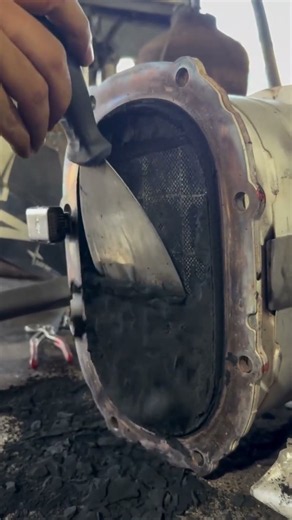 How Does A DPF Get THIS Clogged? 😳💨