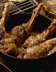 Gigotins de lapin au jus de thym pour 4 personnes - Recettes - Elle à Table