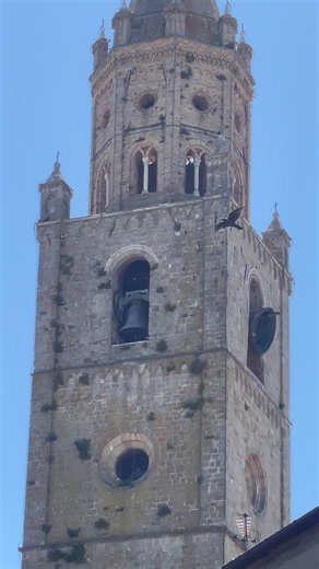 L’#imponente #campanone di #Atri #Abruzzo #travel #bells #glocken #history #chatedral #sound #viral