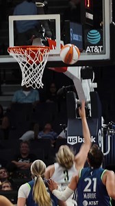 *stands and applauds* | Dallas Wings