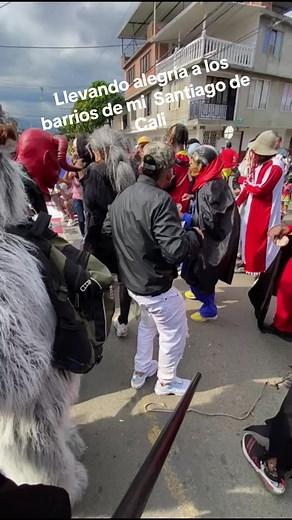 Comparte gracias por el apoyo #vulebardelrio #cali #dance ##diablos #popayancolombia🇨🇴 #dizfras #diablos #feriadecali #pastocarnavales