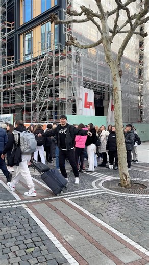 So call me maybe 😅 #shorts #spaß #comedy #musik