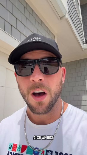 3.9K views · 12 reactions | @seattlemarathon HALF MARATHON Nov. 30th Use code JUSTIN25A to lock into my team and meet me at the EXPO & the START LINE! Let’s grow together! #Seattle #Seahawks #SeattleMarathon #halfmarathon #fyp #run #nfl #running #wolaco #mentalhealth #dadgang #RUNtheRACE | Justin Britt | Facebook