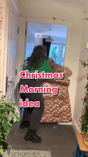 Creative Christmas Door Wrapping Ideas for a Magical Christmas Eve