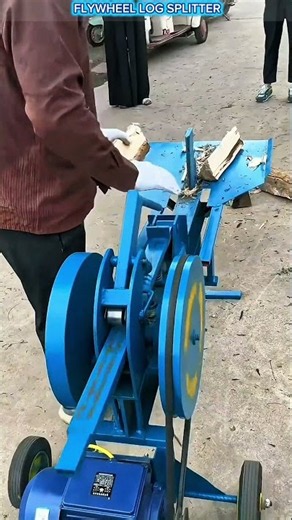 Mechanical Flywheel Log Splitter.