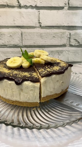 Deliciosa torta helada banana split