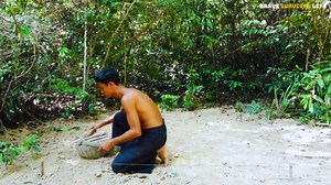 Building a magical miniature castle habitat for guinea pigs in the forest