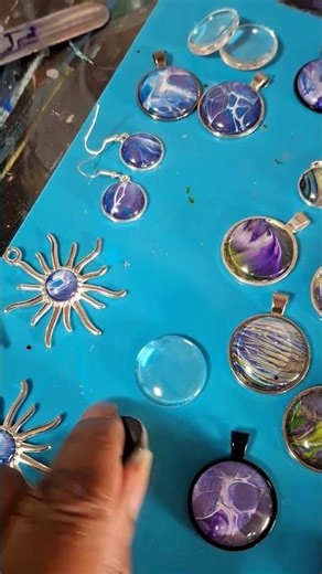 jewelry making using the pour painting technique #art #fluidartist #beginnerarttips