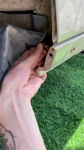 Messy cables and loose items driving you crazy? ‍ These heavy-duty nylon cable tie buckles are your go-to fix for organizing cords, securing tools, or even quick DIY repairs. ⚡ Super durable, reusable, and easy to use—just zip, lock, and done! Perfect for home, garage, travel, or outdoor use . Once you try them, you’ll want a pack everywhere!  | Stationaryi.shop | Facebook