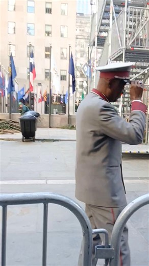 Usa Guided Tours Rockefeller Center The Tree has Arrived 😃 | James Brooklyn Jim Accetta