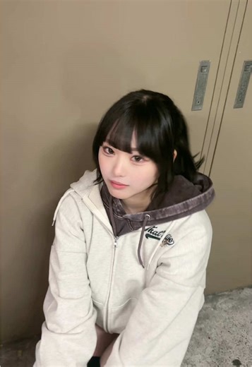 さいきん日本のアイドルグループの曲聞くのは待ってる🎶🩷 みんなの日本のアイドルのおすすめの曲おしえて！！#Popteen #めるぷち #jc3 #09 #大阪 #15歳