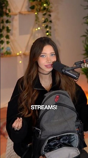 How Lydia Violet streams IRL worldwide!