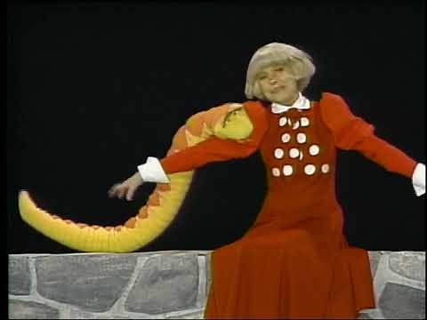 Sesame Street: Carol Channing Sings “Hello, Sammy” (HQ) (1984)