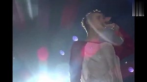 Justin Bieber表演热单《Sorry》，演唱会版
