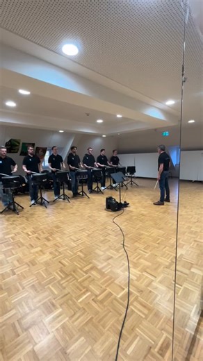 Der Takt sitzt, die Uniformen glänzen, die Vorfreude steigt! 💪 Wir proben für das @berlin_military_tattoo – zwei Tage voller Musik, Leidenschaft und Präzision. 📅 08.–09. November 🔥 Wir können es kaum erwarten! #fascinatingdrums #berlinmilitarytattoo #berlín #drumstagram #maxschmelinghalle #militärmusik | Fascinating Drums