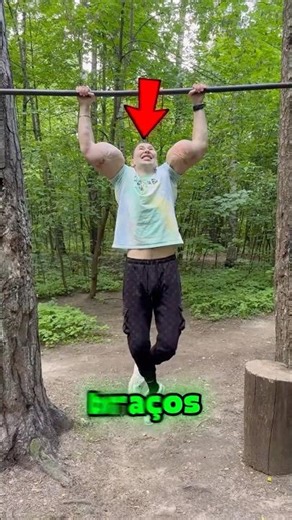 Esse cara tem o maior bíceps que você já viu! 😳