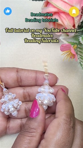 Which Christmas tree earring color is YOUR vibe?🎄 tutorial @beadmates446 #beadingtutorials#gift