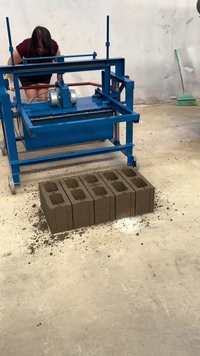 #brickmachinemike #brickmachine #brickmachineautomatic #brickwork #bricklayer #blockmachine #buildingblocks #construction #foryou #fyp