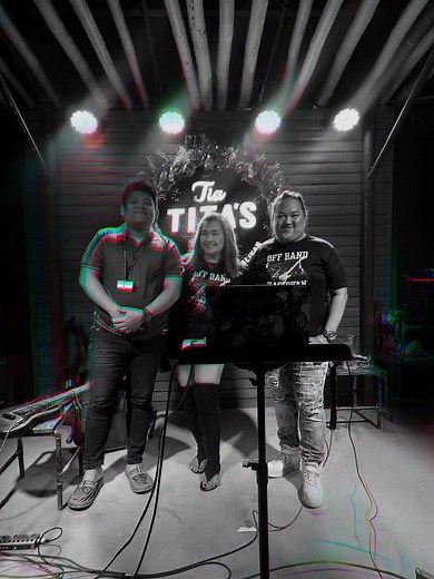 ATM at Tia Tita's Bulalo! Wearing our BFF Tshirt 🌠🌌🌠 Sa mga naghahanap ng Band diyan para sa kahit anong event. PM nyo lang ako Book Now!🎤 | Choco Love II