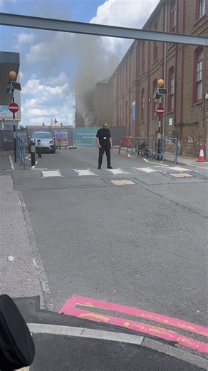 After leaving Wexham Park Hospital, I called in to Watford General to take a look at a proposed bereavement suite and was confronted with this. Did manage to see Jane, Sam,Lindsey, Mitra, Wendy and Lauren. #NHS #4louis #MatExp #watfordhospital | 4Louis | Facebook