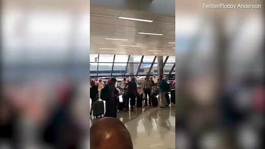 Jets wide receiver stuck at airport amid Sabre system outage