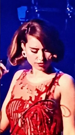 RAYE Performs “I Know You’re Hurting.” Live from THIS TOUR MAY CONTAIN NEW MUSIC, Barcelona