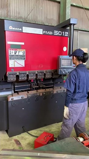 Checking Amada Press Brake Machine FMB-5012'92