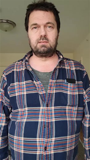 Quran recitation in Arabic 5:15-16 #quran #قران #god #islam #prayer Explanation of Quran 5:15-16 from Surah Al-Ma'idah addresses the People of the Book (Jews and Christians), announcing the arrival of a divine light and a clear book (the Quran), which clarifies much that was previously hidden or distorted, guiding those who follow it to peace, out of darkness into light, and to the straight path of Islam, emphasizing submission to God's pleasure. It highlights the Quran's role as a comprehensive