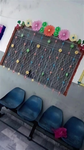 Creative School Window Decoration Ideas for Teachers