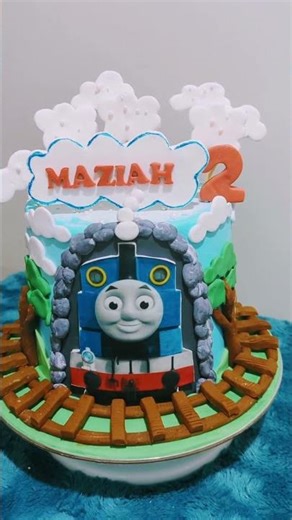 Thomas the tank engine cake design