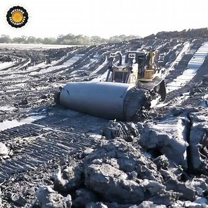 @awesome_earthmovers with the most satisfying dozer vid ever! Follow @diggersanddozers and SUBSCRIBE to us on YouTube! #excavator #trucks #drone #mavic #phantom4 #dji #aerialphotography #heavyequipment #heavymachinery #constructionequipment #constructionmachinery #construction #demolition #quarry #mining #diesel #oilandgas #machine #machinery #operator #london #truck #18wheeler #photography | Diggers & Dozers