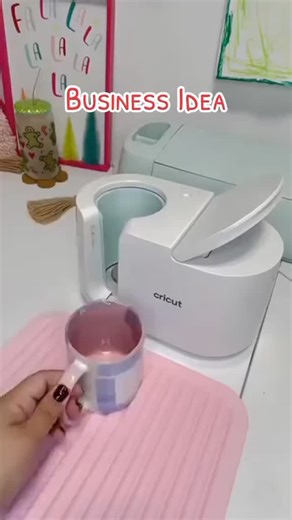Cricut Tips, Tricks, Hacks on Instagram: "One blank mug. One custom design. One press. And suddenly… coffee feels more special ☕✨ Daily reminder : You're doing grear. It's ok to make mistakes sometimes. This video belongs to @cricuttricks (tiktok) Kindly follow the creator tagged #cricut #cricutmade #cricutmaker #cricutcrafts #smallbusiness handmade diy vinyl cricutcreations etsy svg cricutexploreair crafts silhouettecameo craft custom custommade supportsmallbusiness svgfiles shopsmall crafting 