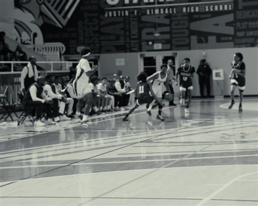 Maxed Out Aura: Stunning 120fps Visuals