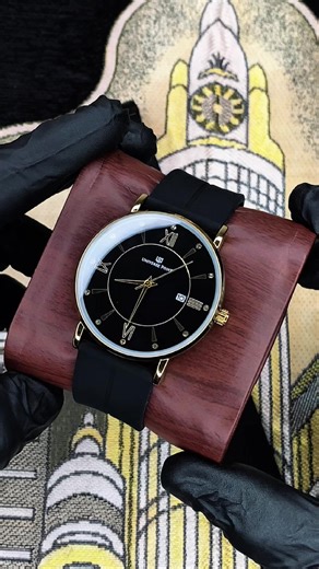 Men's Round Dial Stylish Analog Quartz Watch