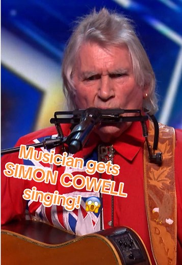 He’s got everyone singing along! #BGT #BritainsGotTalent #SimonCowell | Simon Cowell Singing