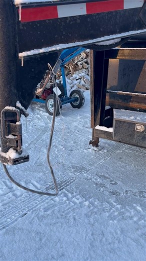 Crunching Cold Snow to the TimberDevil Splitter conveyor