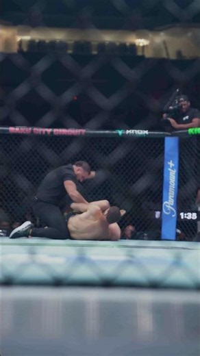 Abus with the submission win! #ufcbaku
