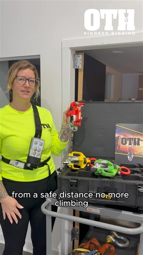 Wireless Quick-Release LudwigHooks let crews drop loads faster and safer using a remote. Safety features include: 🔹Cannot open when holding a load due to its mechanical fall-protection design 🔹Opening mechanism automatically switches off during lift 🔹2-button release sequence on the remote to open the hook 🔹Safe locked state if battery fully discharged Try it for yourself and see the real difference. Book your free demo or get a quote: https://www.othrigging.com/contact-form | OTH Pioneer Ri