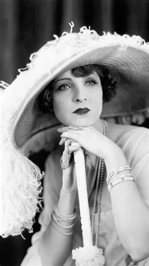 What Made Claire Windsor a FAMOUS Film Actress?