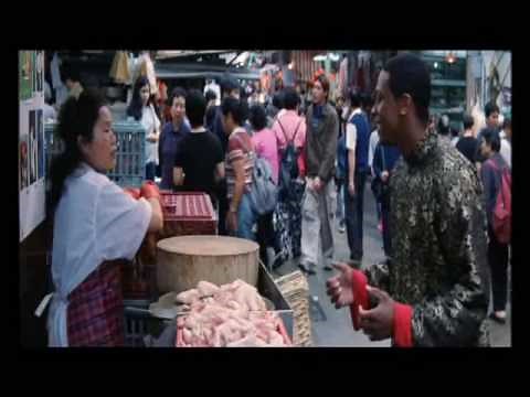 Rush Hour 2 - Carter in the streets of HK
