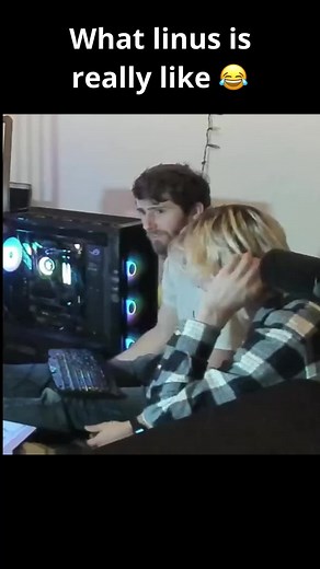 linus #twitch #twitchstreamer #twitchclips #twitchmoments #twitchfails #gaming #linustechtips #xqc #livestreamfails