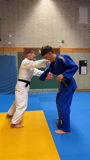 ✅ Ude-hishigi-ashi-gatame with a transition to a hold 🥋 #judo #udehishigiashigatame #judotechnique #judotraining #judogroundwork | Babenko Andrii