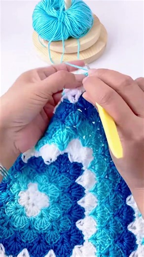 Handmade comfort daily 🧶 #CrochetDaily #YarnLove #Crafts