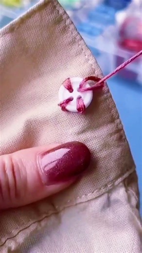 Don’t Throw Old Clothes Away ❌ Turn Them Into Beautiful Wool Flowers 🌸