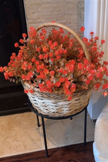 Watch The perfect fall touch! on Amazon Live