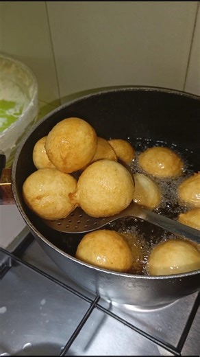 How to Fry Puff Puff