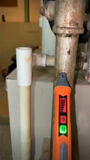 Gas leak detector