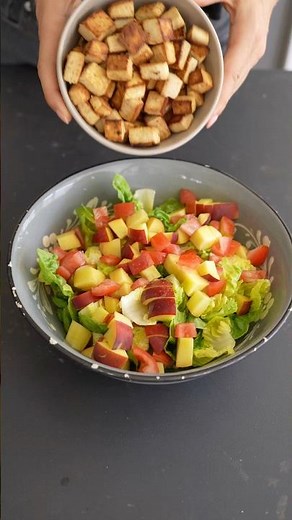 Summer salad with crispy tofu and peach 🍑 perfect for grilling #mrsflury